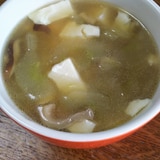 きゅうりと椎茸と豆腐のスープ